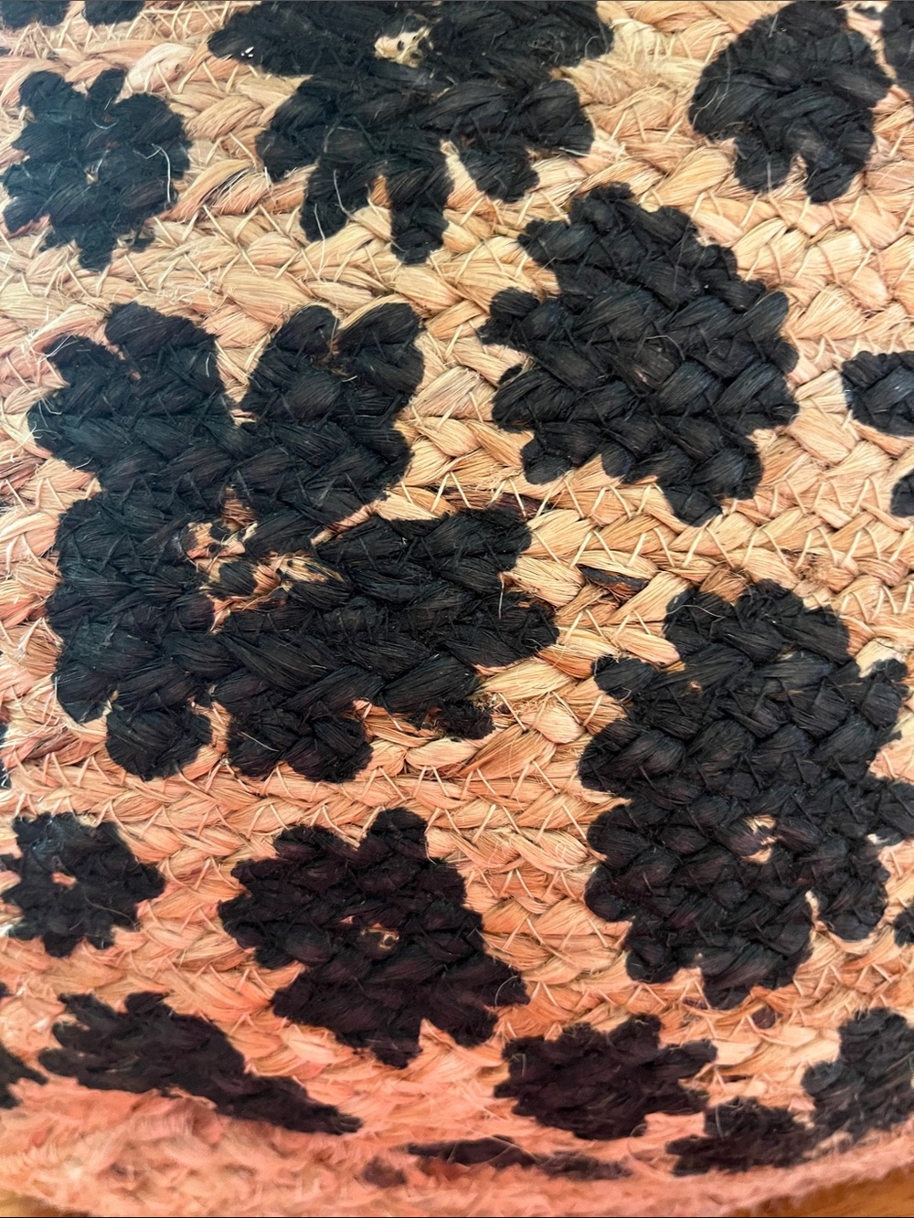 Large Tan & Black Woven floral Jute Floral Bag w/black tassel cowrie shells. - Picture 5 of 11